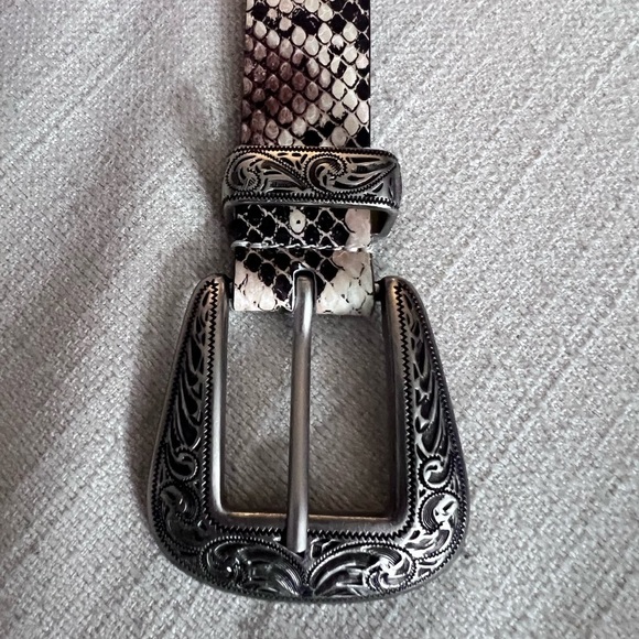 Urban Outfitters Ecote Metal-Tipped Boho Leather Belt, Small - Picture 2 of 5